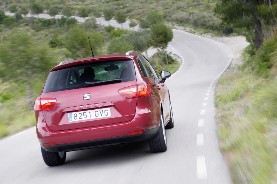  Seat Ibiza ST 2010 года  (фото 51 из 102)